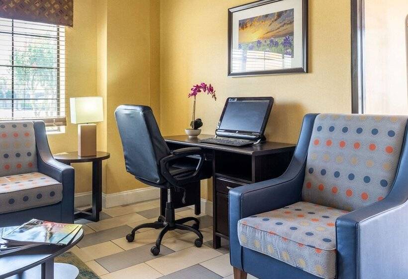 בית מלון כפרי Quality Inn Baytown  Houston East