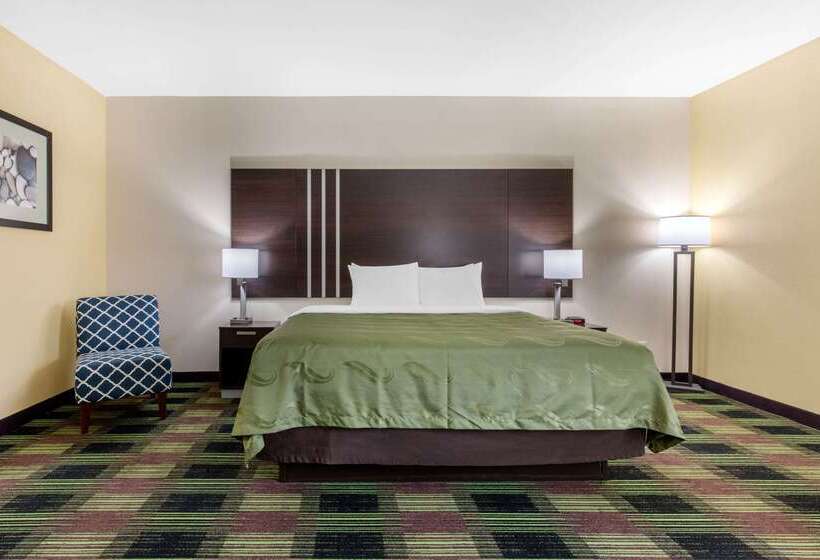 בית מלון כפרי Quality Inn