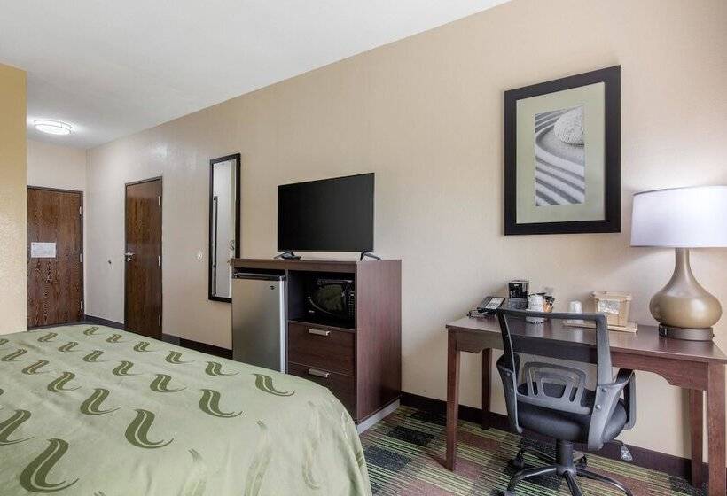 בית מלון כפרי Quality Inn