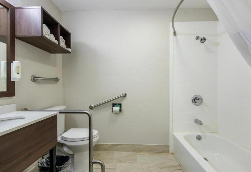 בית מלון כפרי Quality Inn