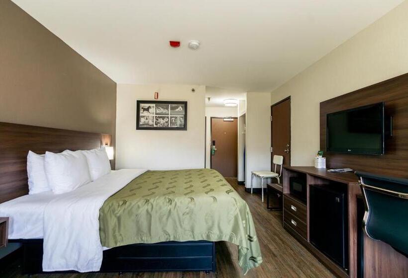 בית מלון כפרי Quality Inn