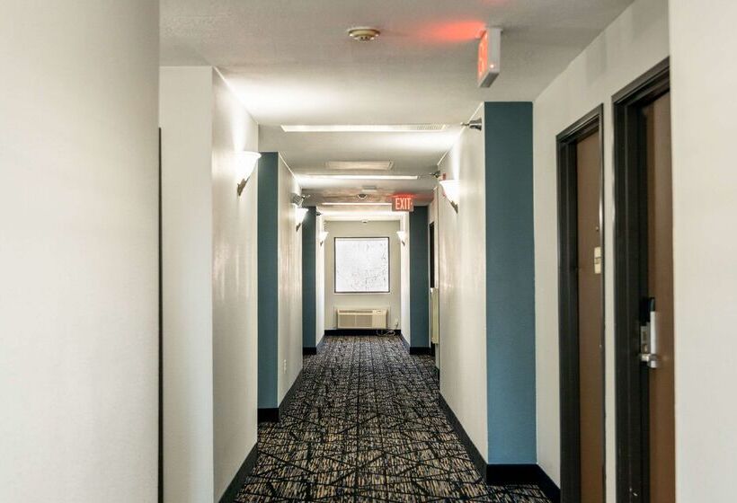 בית מלון כפרי Quality Inn