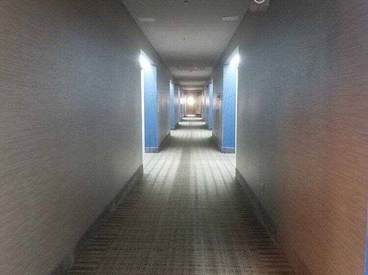 هتل Quality Inn