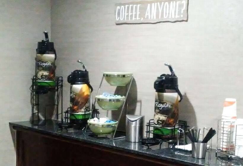 هتل Quality Inn
