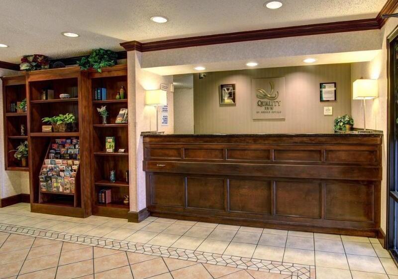 هتل Quality Inn