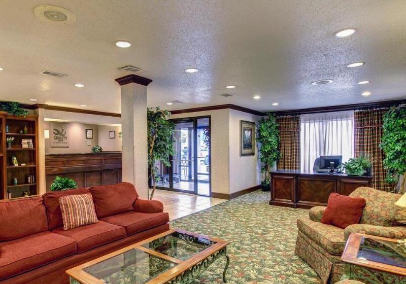 هتل Quality Inn
