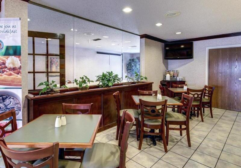 هتل Quality Inn
