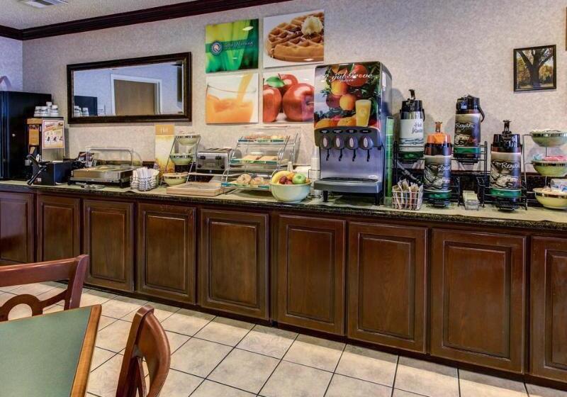 هتل Quality Inn