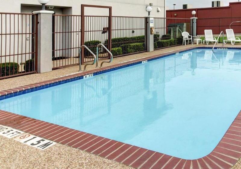 هتل Quality Inn