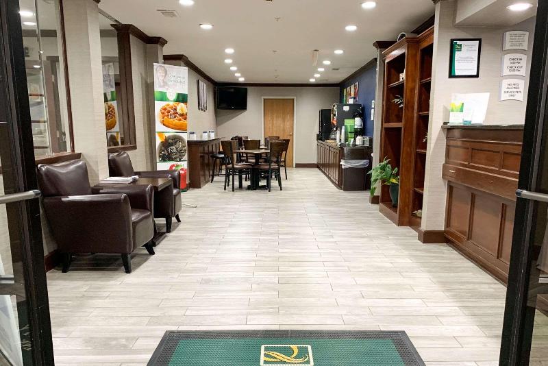 هتل Quality Inn