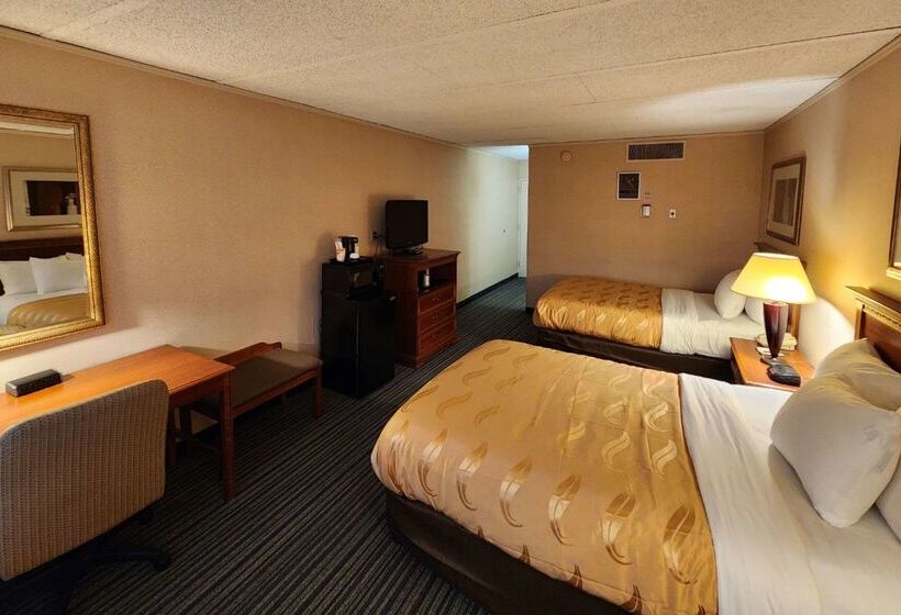 هتل Quality Inn Horseheads
