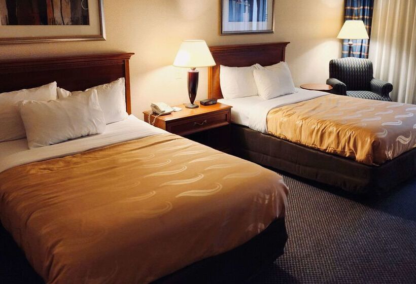 هتل Quality Inn Horseheads