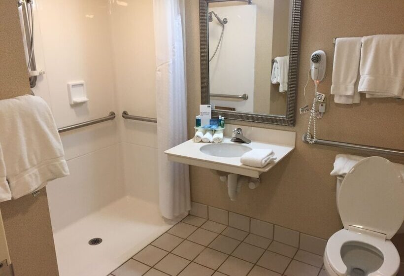 هتل Quality Inn Horseheads