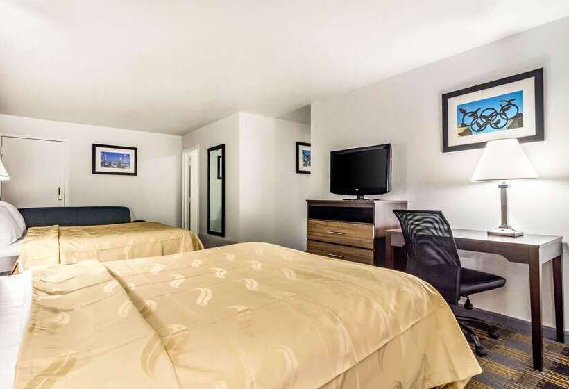 هتل Quality Inn Near Six Flags Douglasville