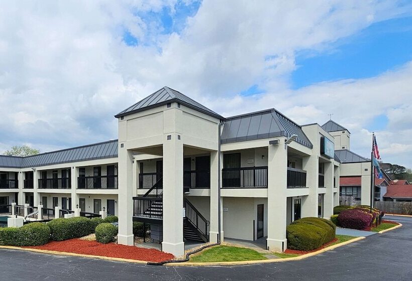 هتل Quality Inn Near Six Flags Douglasville