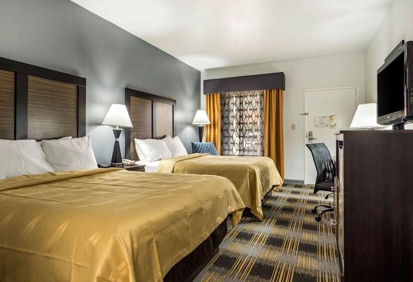 هتل Quality Inn Near Six Flags Douglasville