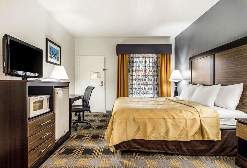 هتل Quality Inn Near Six Flags Douglasville