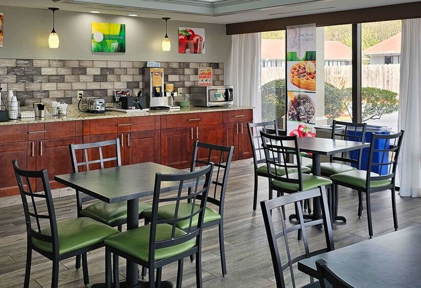 هتل Quality Inn Near Six Flags Douglasville