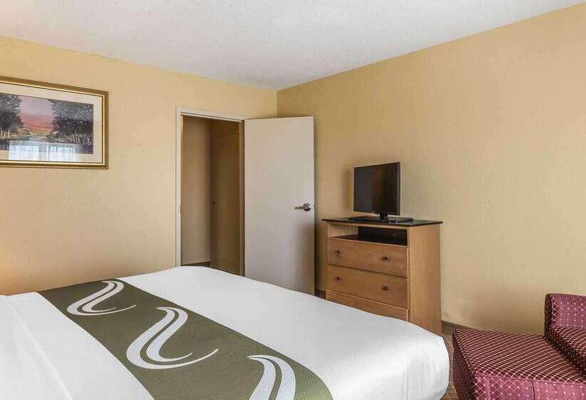 Отель Quality Inn