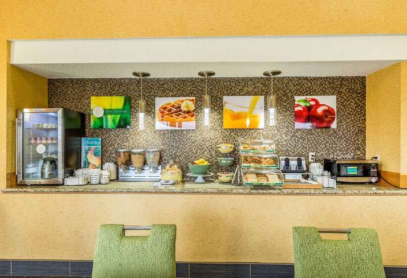 호텔 Quality Inn