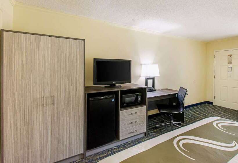 Hotel Quality Inn & Suites Civic Center