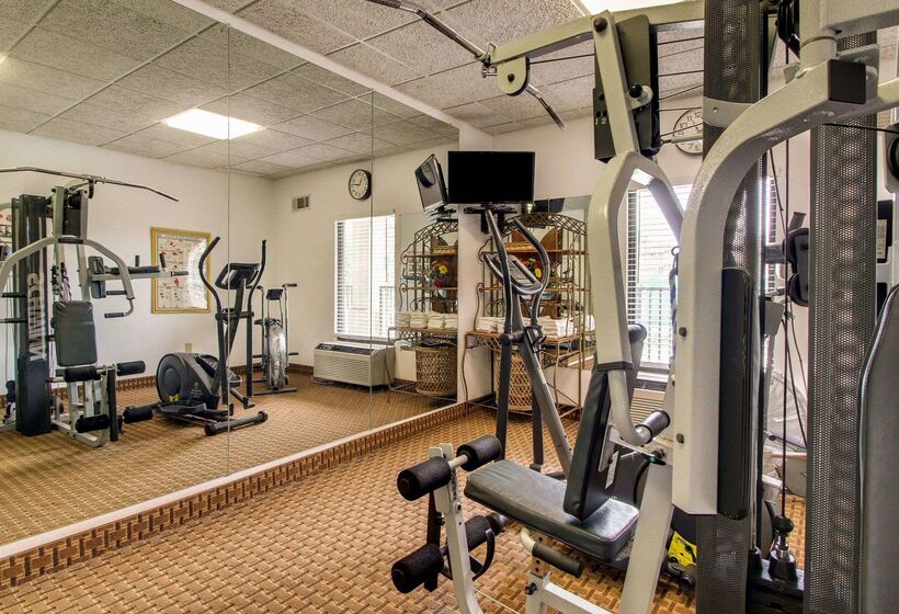 هتل Quality Inn & Suites