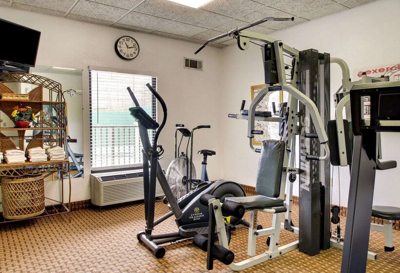 هتل Quality Inn & Suites