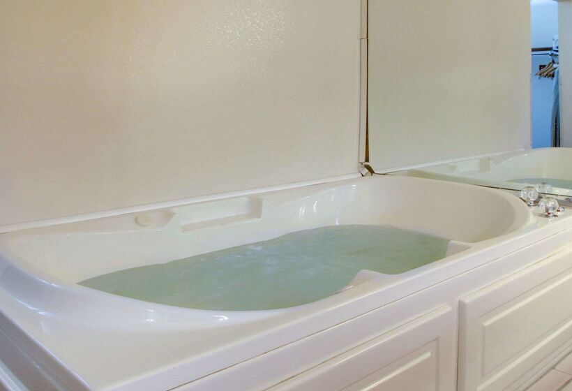 هتل Quality Inn & Suites