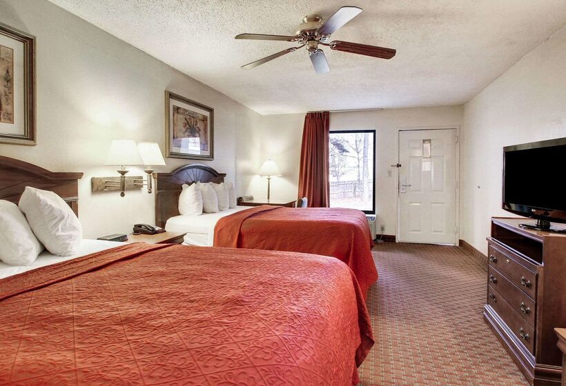 هتل Quality Inn & Suites
