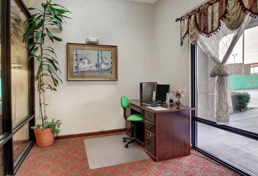 هتل Quality Inn & Suites