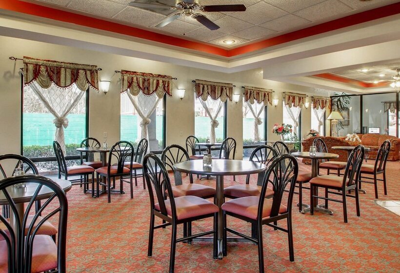 هتل Quality Inn & Suites