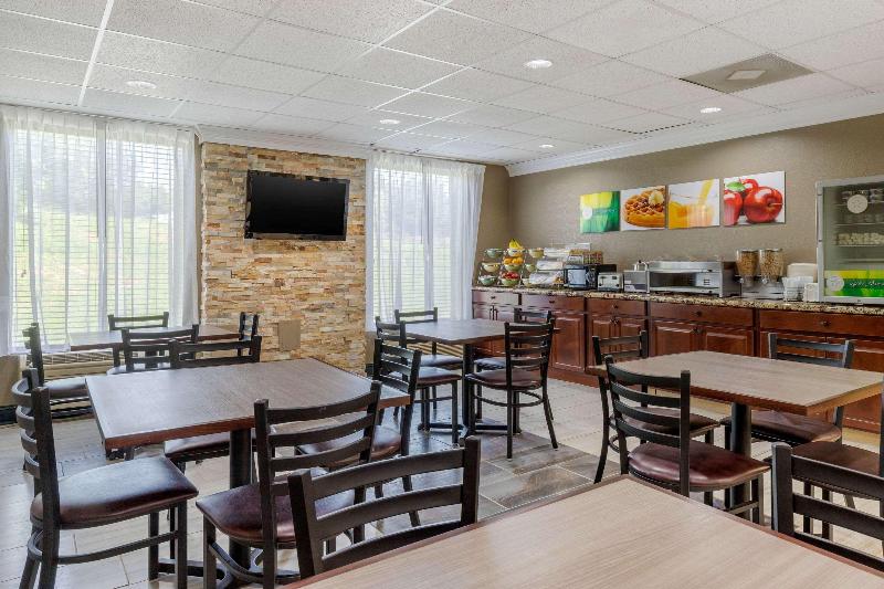 Отель Quality Inn & Suites
