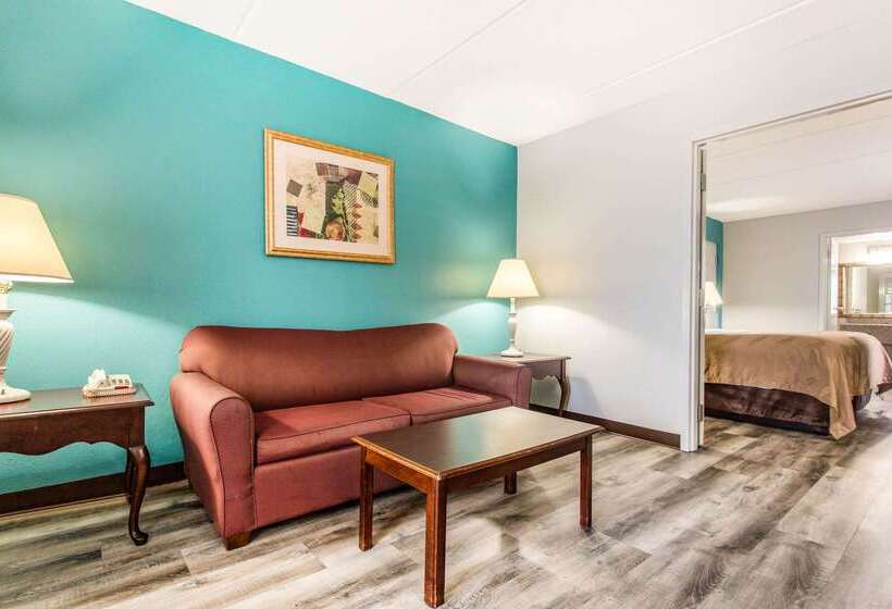 هتل Quality Inn & Suites