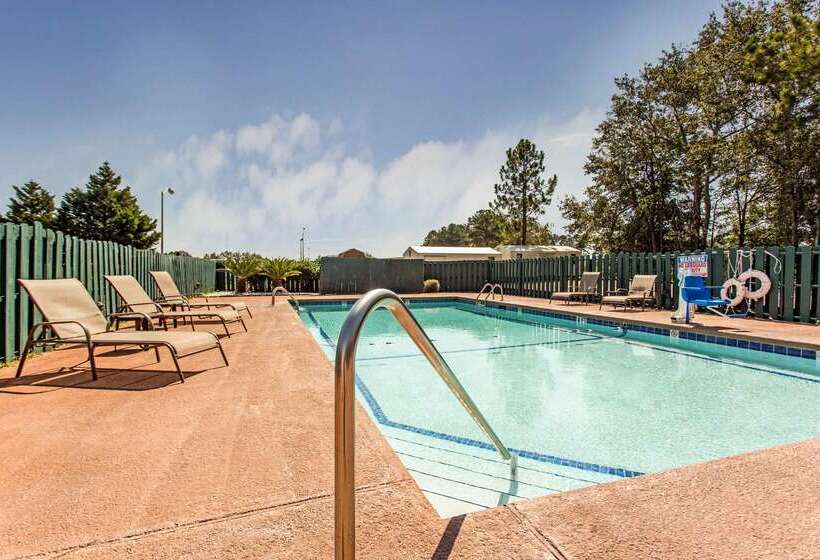 هتل Quality Inn & Suites