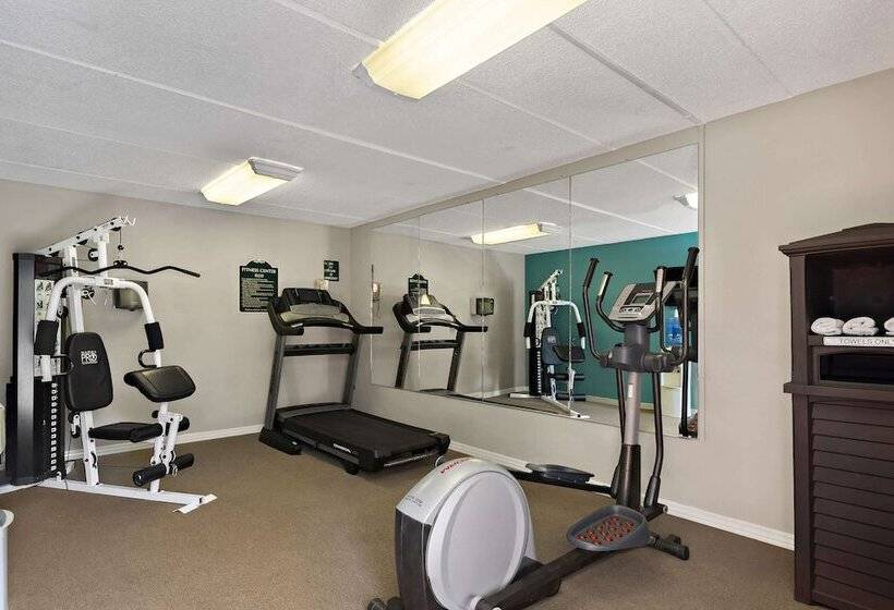 هتل Quality Inn & Suites