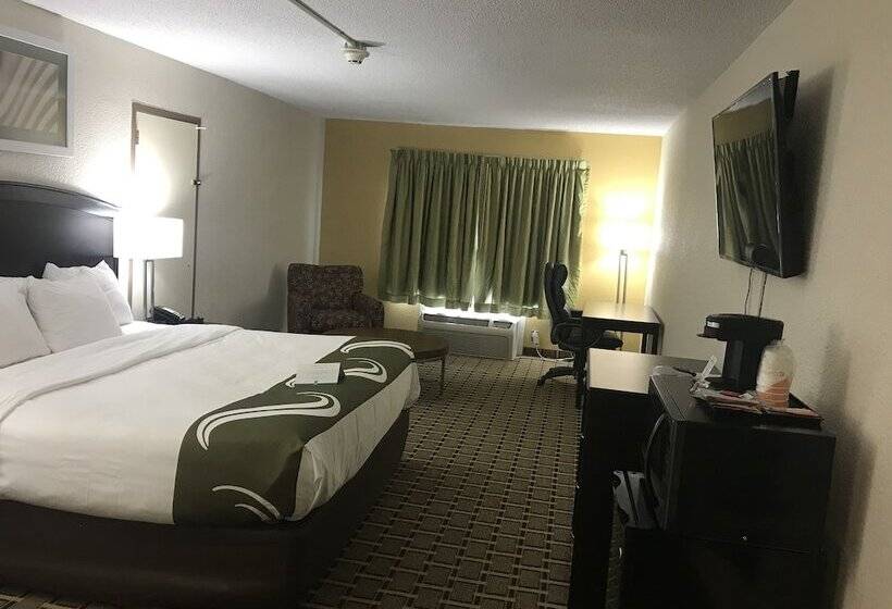 هتل Quality Inn