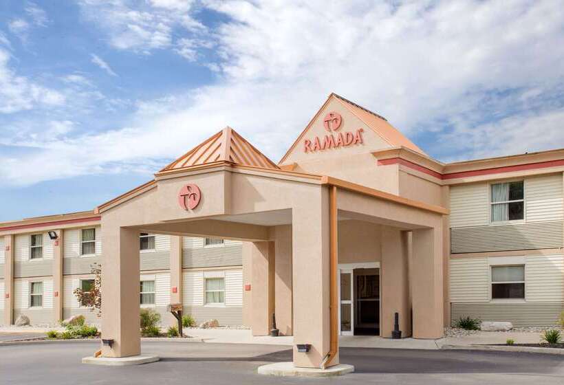 فندق Ramada By Wyndham Angola/fremont Area