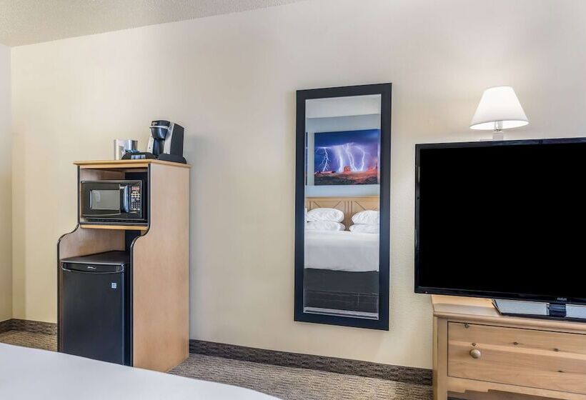 Отель Red Lion Inn & Suites Goodyear