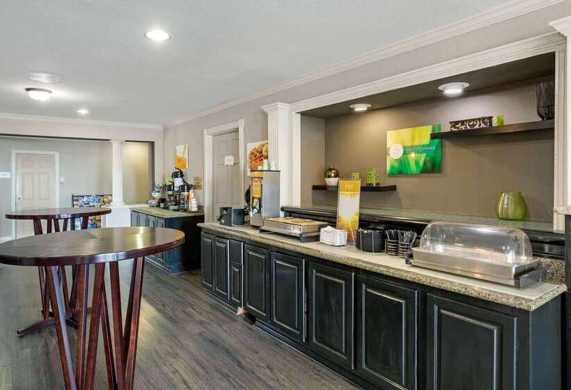 هتل Quality Inn & Suites