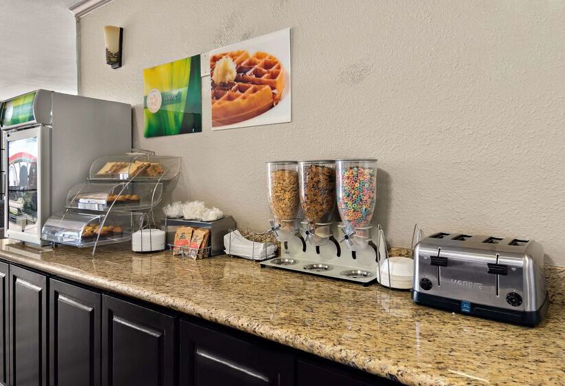 هتل Quality Inn & Suites