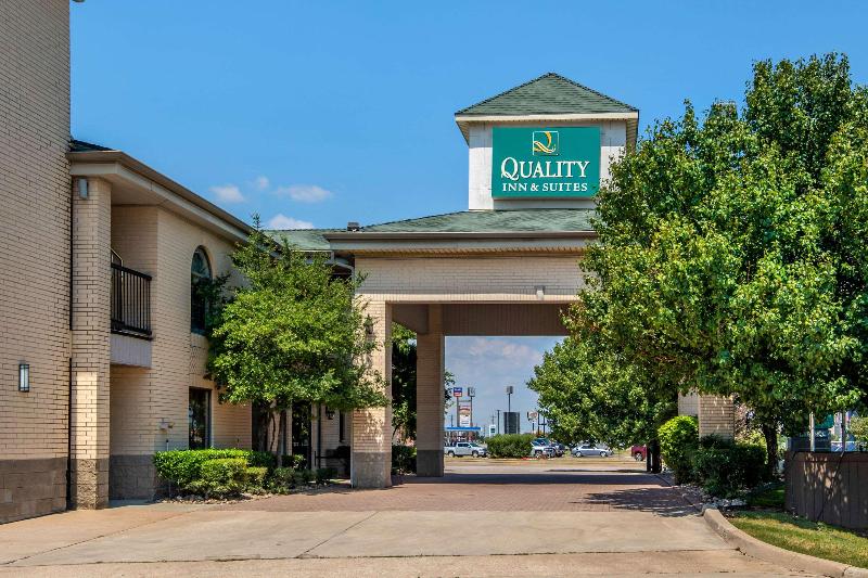 هتل Quality Inn & Suites