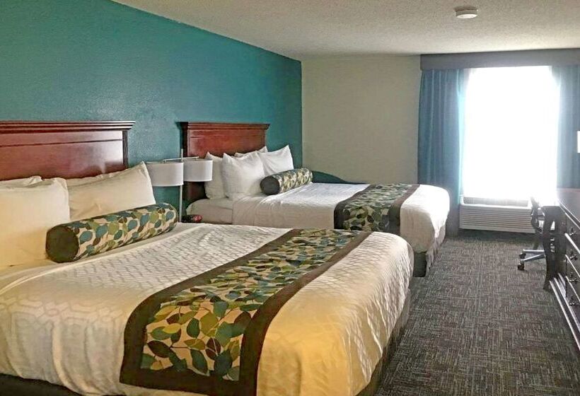 酒店 Rodeway Inn & Suites