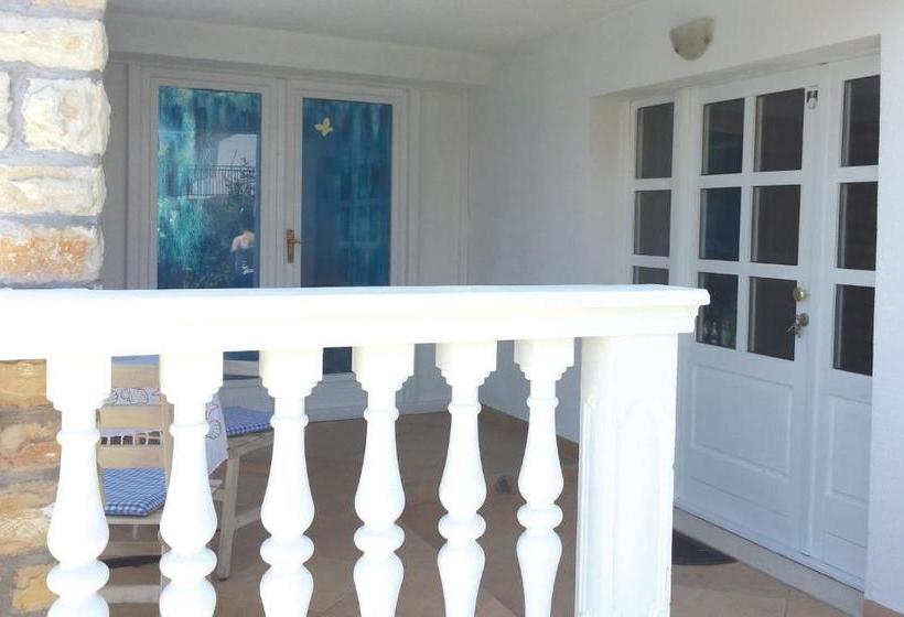 Amazing Apartment In Vodice With Kitchen