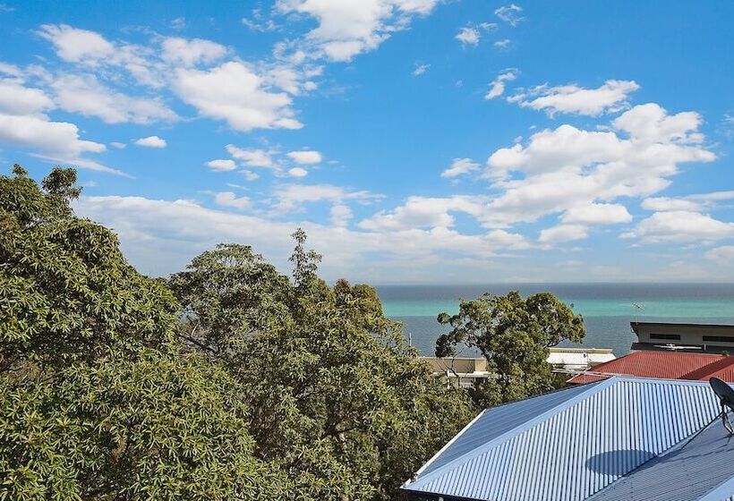 Moreton Bay Vista