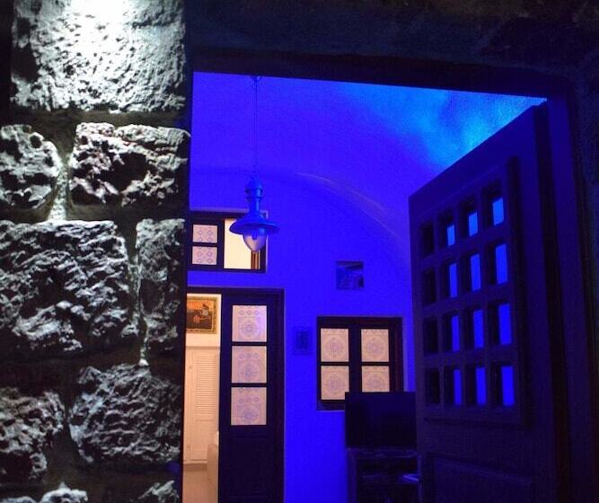 Tzannis Cave House