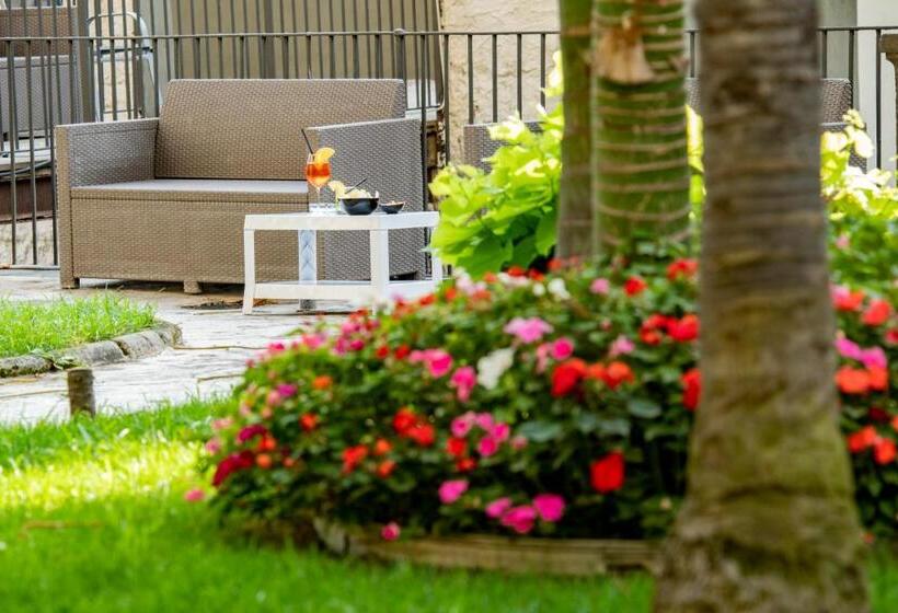 مسافرخانه Villa Elisio Hotel & Spa
