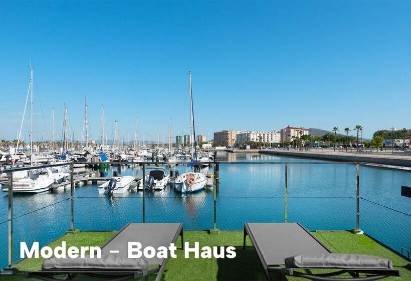 هتل Boat Haus Mediterranean Experience Alcaidesa  La Linea