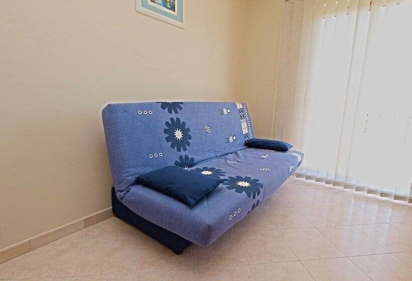Apartment 1094