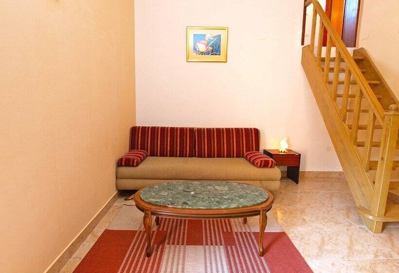 Apartment 730