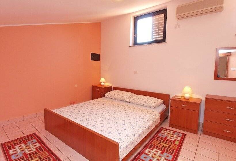 Apartment 730